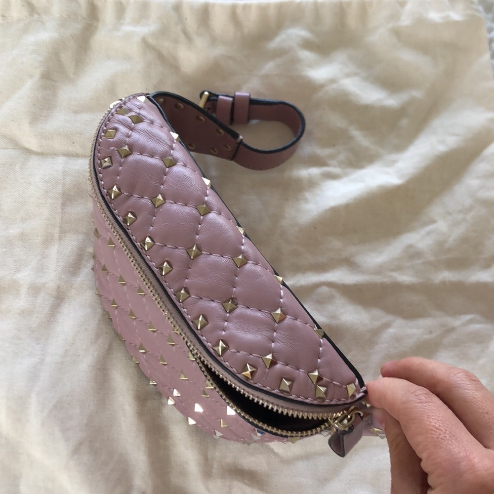 Valentino Rockstud Spike Belt Bag Water Rose - Picture 7 of 8
